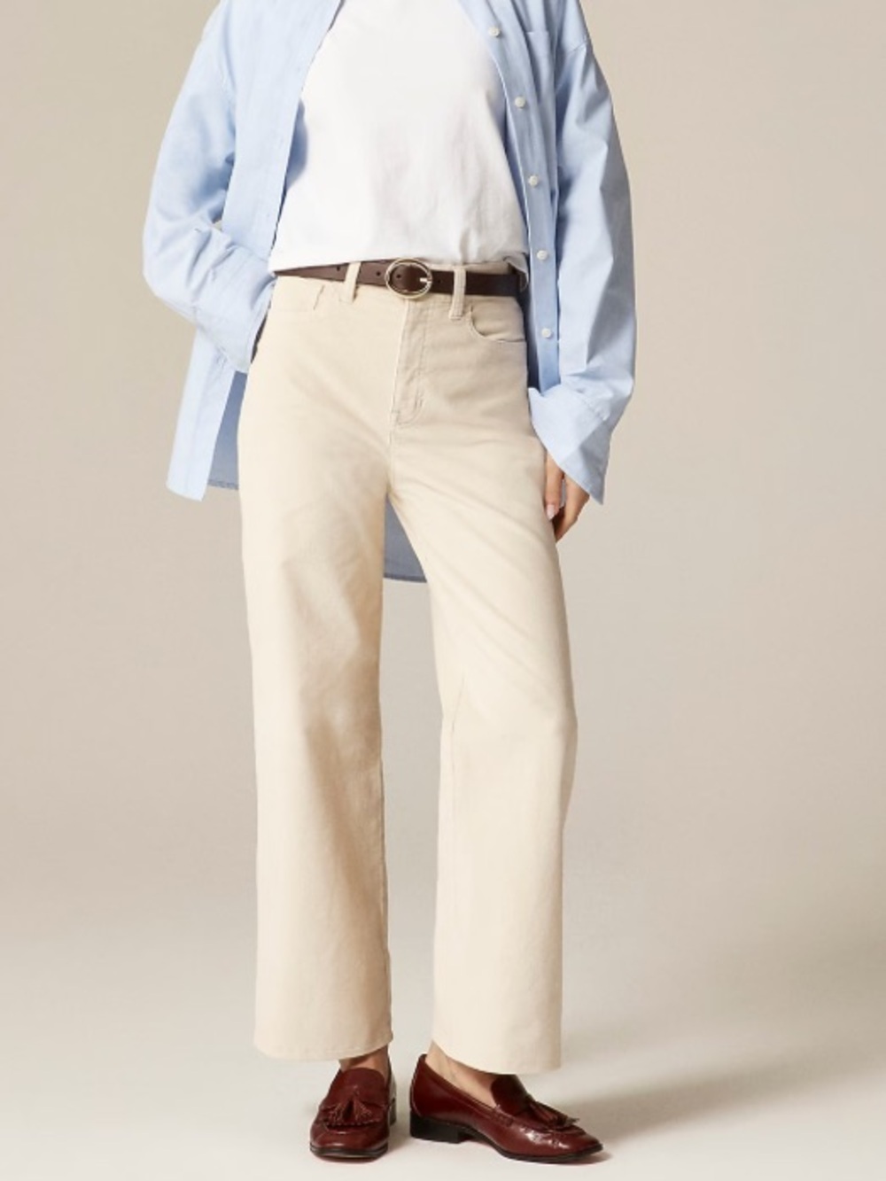 J crew pale bone Petite slim-wide pant in corduroy
Item CN737